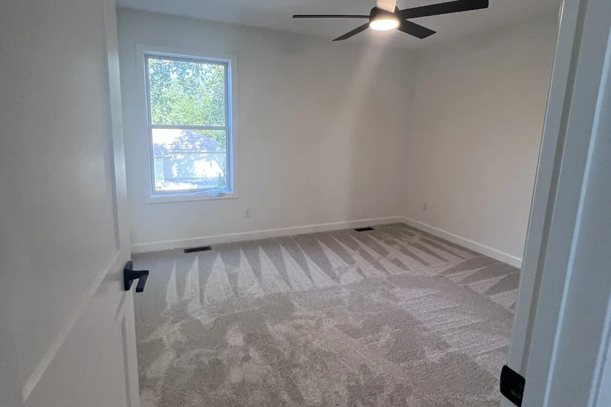 The Northstar 17 Bedroom with ceiling fan